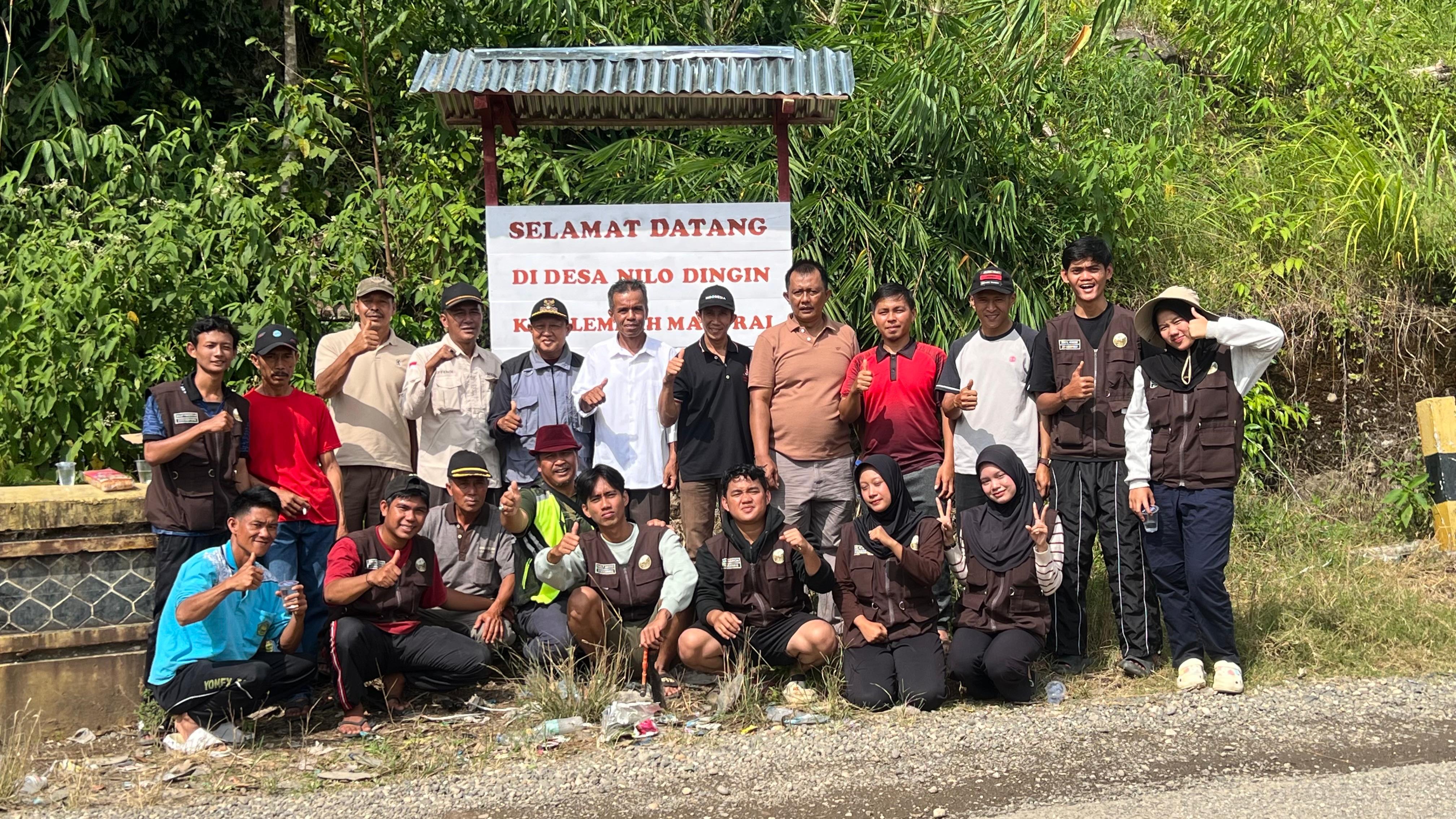 Pemasangan Palang Desa Nilo Dingin 
